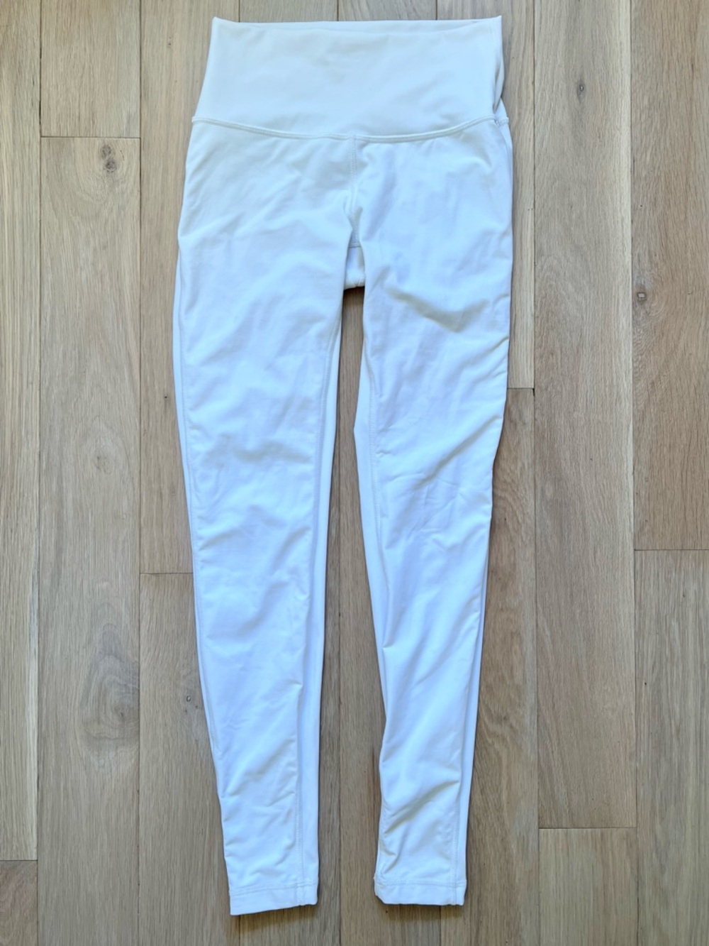 White Lululemon High-Rise Leggings Size 6 Small - Picture 3 of 12